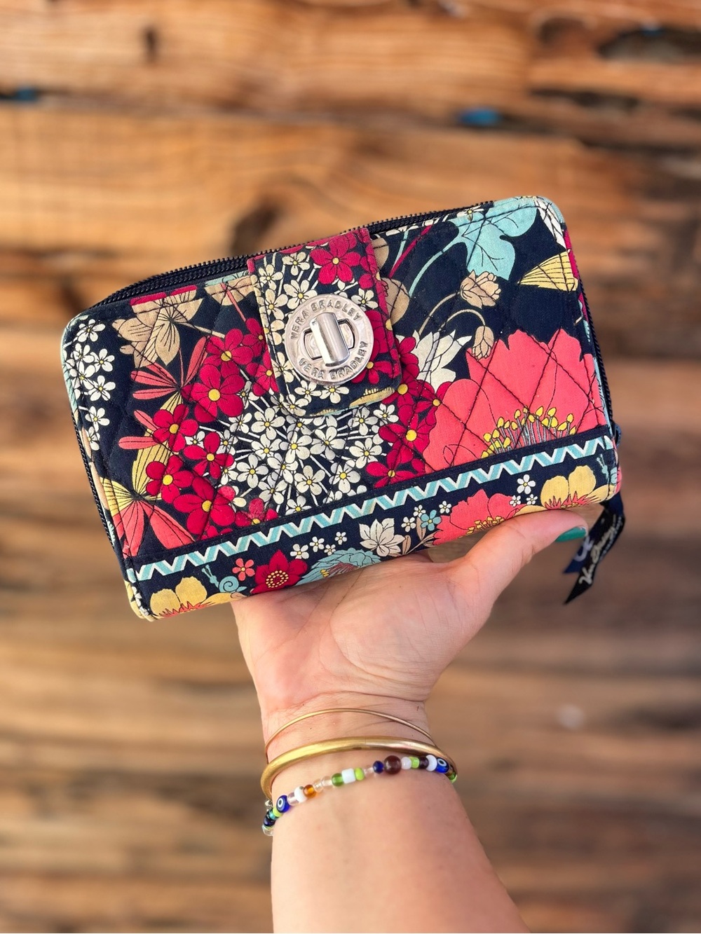VERA BRADLEY | Floral Quilted Zip Wallet